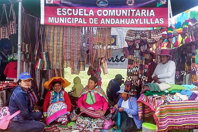 La educación comunitaria como herramienta de transformación social en el Perú